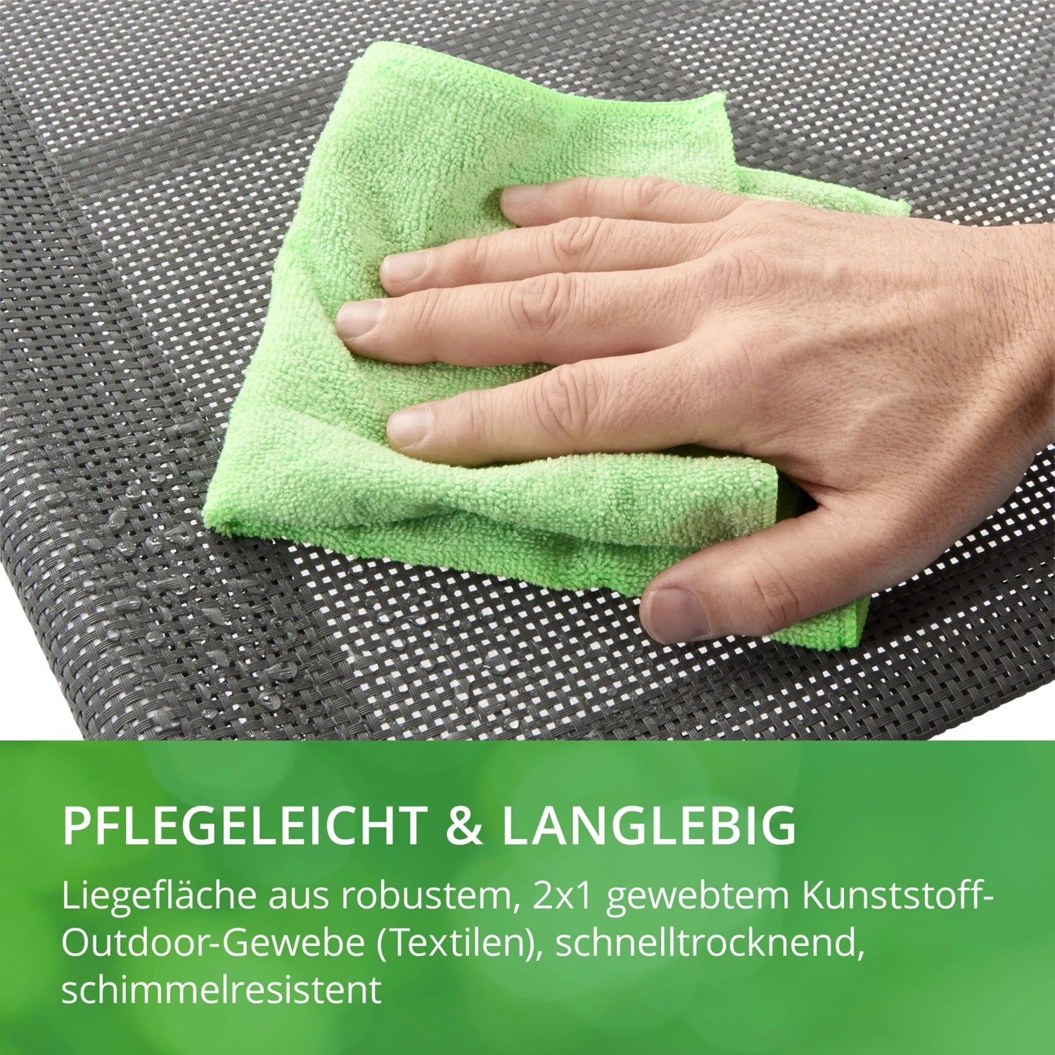 Reinigung der schwarzen Leco Schaukelliege Mila mit grünem Tuch. Gartenliege mit Textilgewebe.