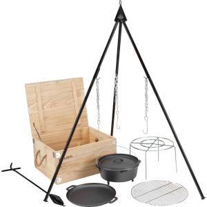 Jamestown Dutch Oven Set, 6-teilig, mit Dreibein, Topf, Pfanne, Grillrost, Deckelheber, Untersetzer und Holztruhe.