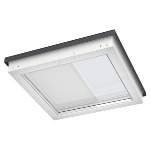 Velux Solar-Verdunkelungsrollo, weiß, 61x61cm, für Flachdachfenster. Optimale Abdunkelung per Knopfdruck.