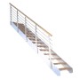 Treppe Kos mit 15 Stufen aus Eiche rustikal, weißem Design-Geländer und Edelstahlstäben.