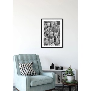 Komar Wandbild Roof Top, 30x40 cm, Schwarz-Weiß-Fotografie einer Stadtansicht im Bilderrahmen.