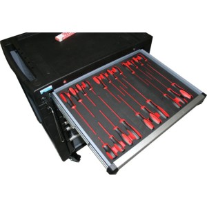 Küpper Werkzeugwagen, hellgrau, mit offener Schublade voller Schraubendreher mit rotem Griff.