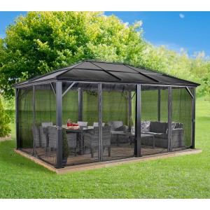 Sojag Pavillon Meridien 12x16 Anthrazit mit Moskitonetzen und Gartenmöbeln.