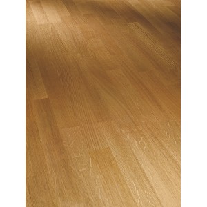 Parkettboden Eiche Schiffsboden, matte Oberfläche. Holzstruktur sichtbar.