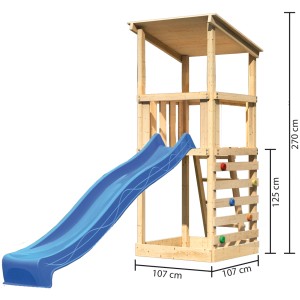 Karibu Spielturm Anna mit Satteldach, Kletterwand und blauer Rutsche aus naturbelassenem Holz.