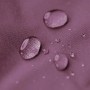 Detailaufnahme des wasserabweisenden Bezugs vom auberginefarbenen Sitting Point Sessel Scuba mit Wassertropfen.