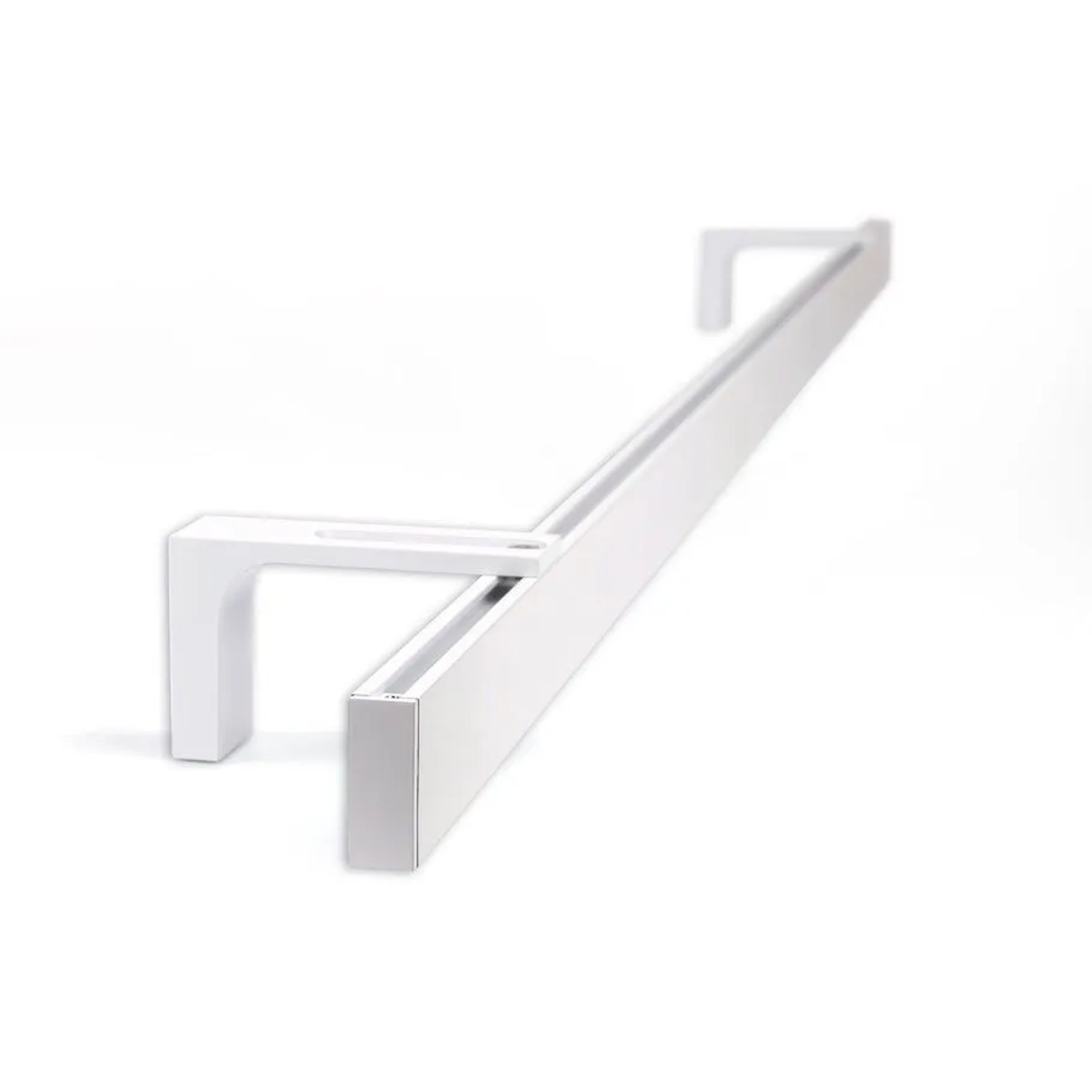 Weiße 1-läufige Aluminium Gardinenschiene Loft mit Wandhalterungen für Flächenvorhänge, 70cm.