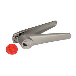Kelomat Knoblauchpresse Antihaft Silber mit Reinigungsstöpsel.