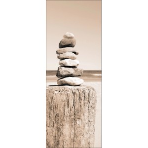 Leinwandbild Stones: Zen-Motiv mit Steinturm auf Holzpfahl in Sepia, 27x77 cm. Dekorative Wandkunst für Wohnraum.
