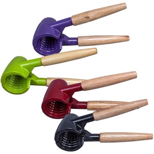 Durandal Nussknacker, sortierte Farben (Lila, Grün, Rot, Schwarz) mit Holzgriffen.