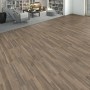 Living by Haro Laminat 7 mm Nussbaum im Wohnraum verlegt.
