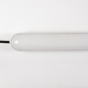 Graue LED-Wannenleuchte Strip, 150 cm, ideal für Feuchträume.