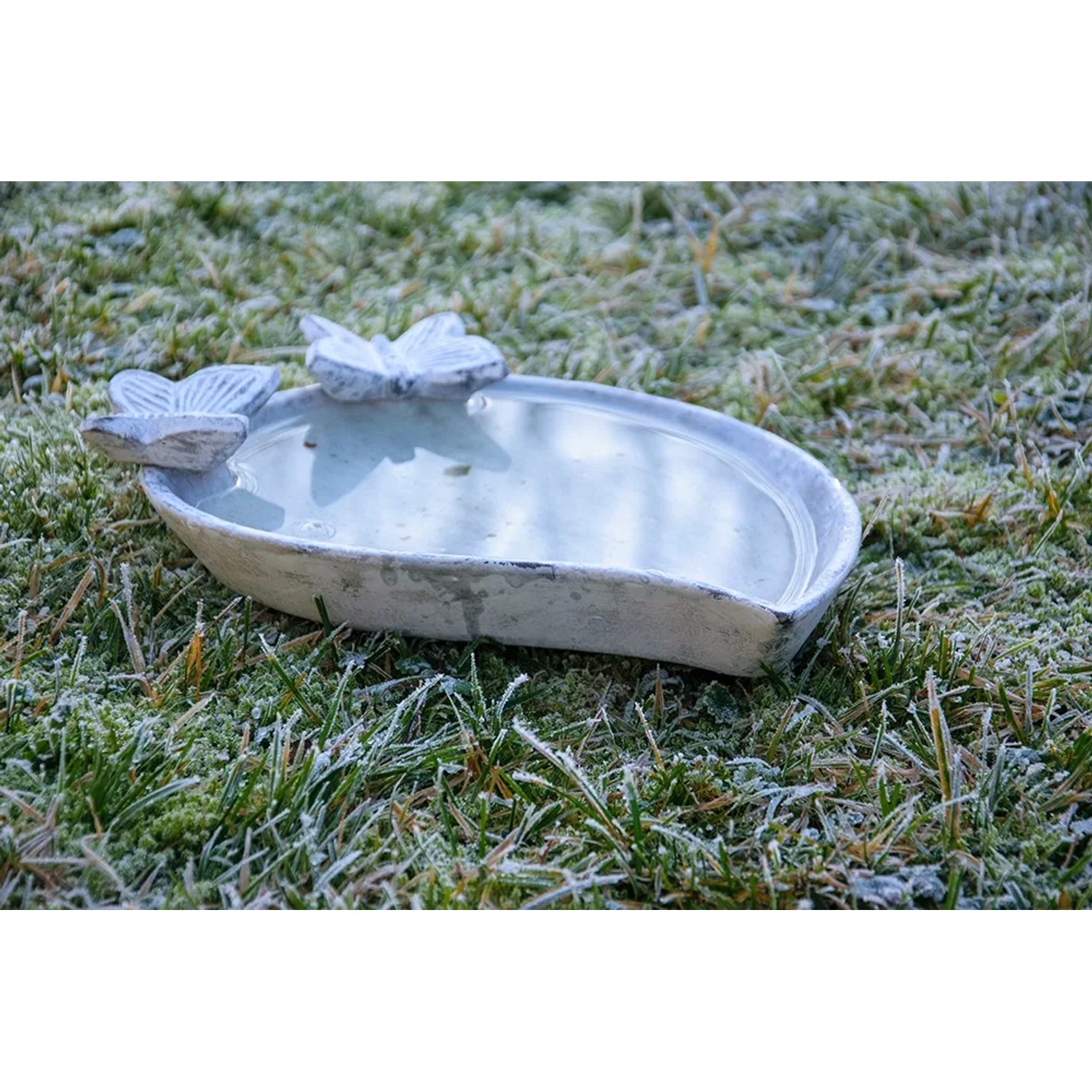 dobar® 12981e Groot vogelbad Foglia met decoratieve vogels, elegant vogelbad van hoogwaardig cement, vorstbestendige drinkbak voor wilde vogels, 37 x 28 x 4,5 cm, wit