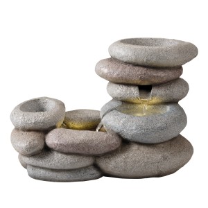 Brauner Gartenbrunnen aus Polyresin in Steinoptik, 25x52x35cm, für den Außenbereich.