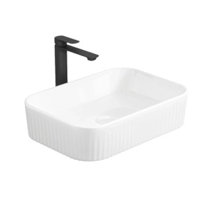 Emke Aufsatzwaschbecken aus weißer Keramik, rechteckig mit abgerundeten Ecken und geriffelten Seiten. Modernes Design.