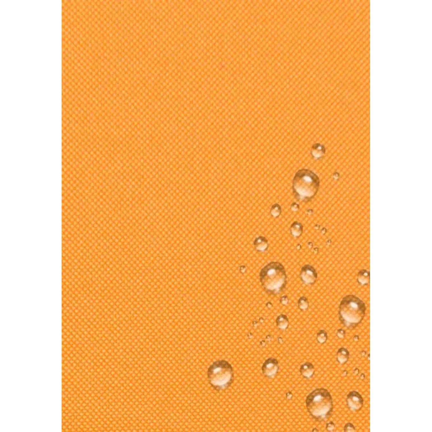Orangefarbenes Gartenkissen für Polyrattanmöbel mit Wasserabweisendem Stoff und Wassertropfen.