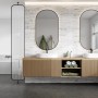 Badezimmer mit Klimex Verblender Feinsteinzeug UltraStrong Marble White als Wandverkleidung.