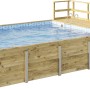 Rechteckiger Weka Holzpool mit Sonnendeck, Leiter und blauem Mosaikmuster.