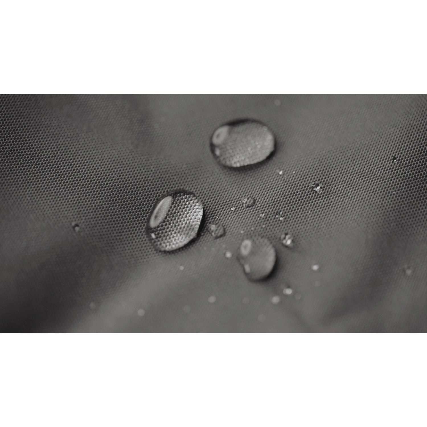 Wasserabweisender Bezug des Sitting Point Hocker Scuba 60 l Anthrazit im Detail.