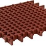 Rote Rasengitter-Fallschutzplatte, 100x100x4,5 cm, für Terrassen & Gehwege. Fallschutz bis 1,50m.