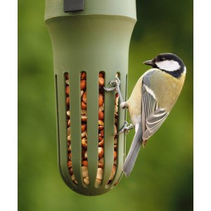 SingingFriend Vogelfutter-Spender Max Wild Green mit Meise am Futterspender.