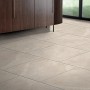 Ceramiche Serra Bodenfliese Limestone Sand, 45x45cm, Steinoptik im Innenraum.