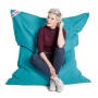 Blauer Sitting Point Sitzsack Big Bag Brava (380 l) mit sitzender Person.