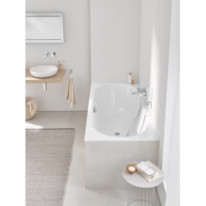 Grohe Essence Rechteck-Badewanne, 180x80 cm mit Überlauf in modernem Badezimmer.