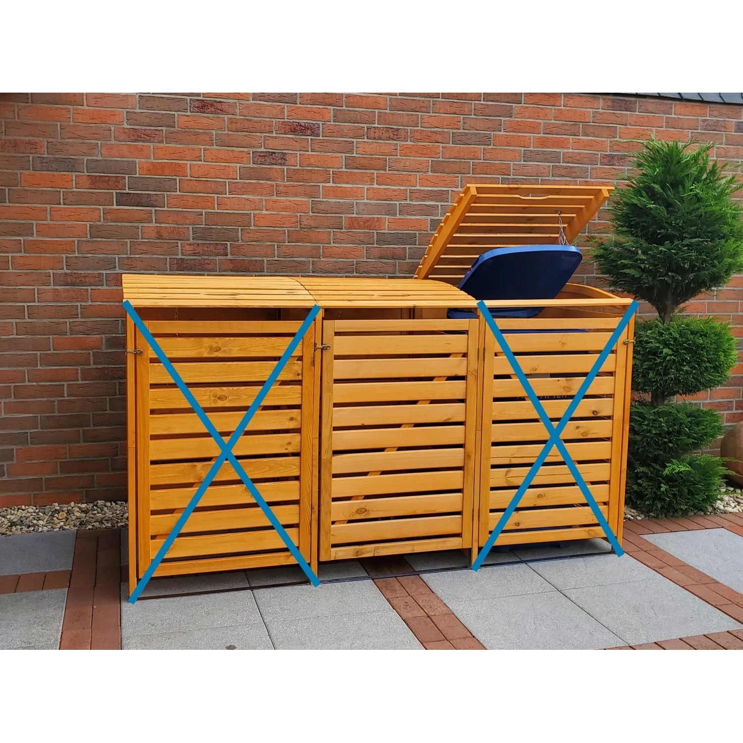 Erweiterung für Mülltonnenbox Vario III in Honigbraun, aus Holz mit geöffnetem Deckel.