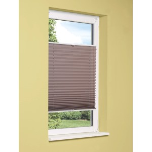 Graues Hitzeschutz Plissee Toledo, 105x130 cm, am Fenster montiert.