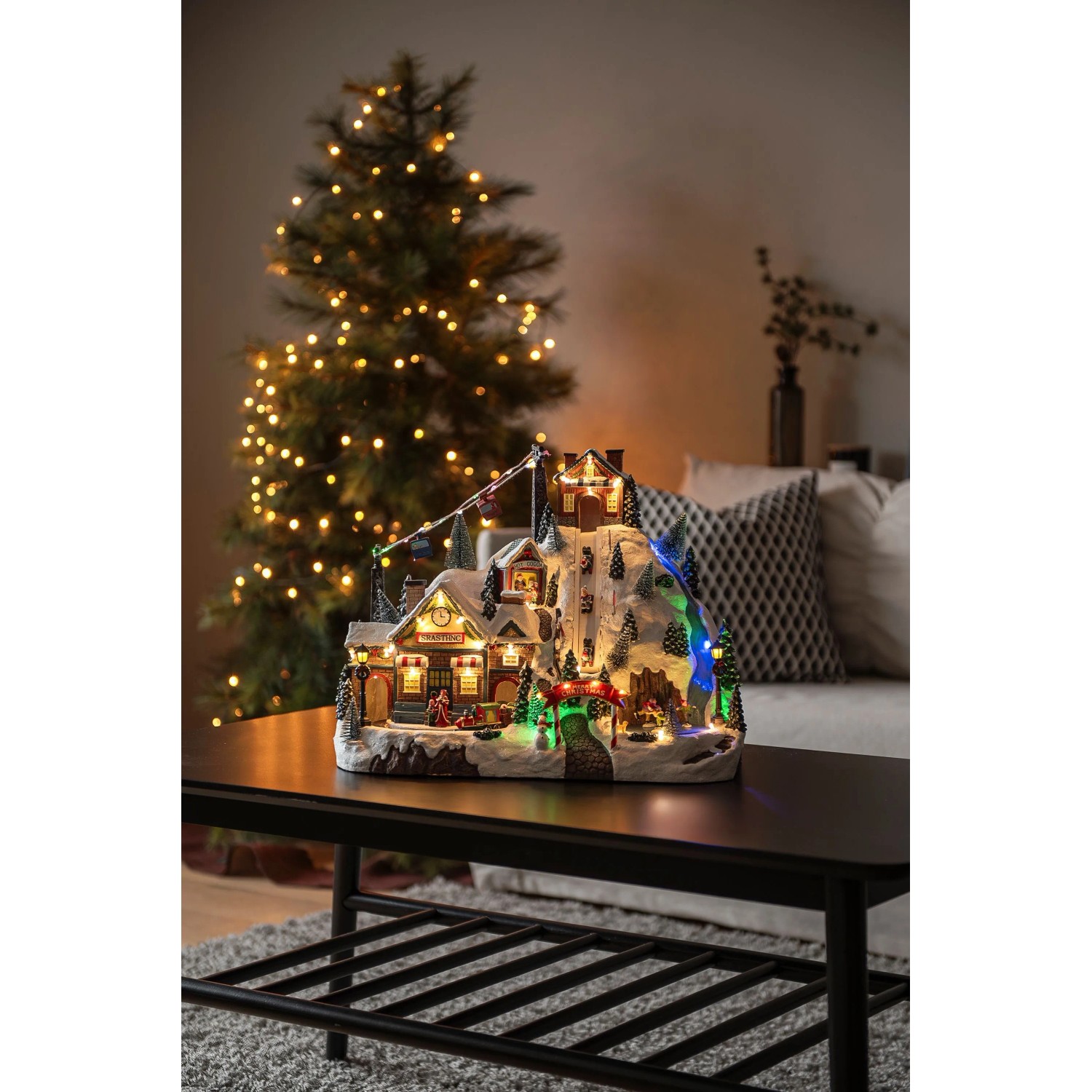 Konstsmide Szenerie Skipiste mit 19 Bunten LEDs für Innen 36,5 x 46 x 28 cm kaufen bei OBI