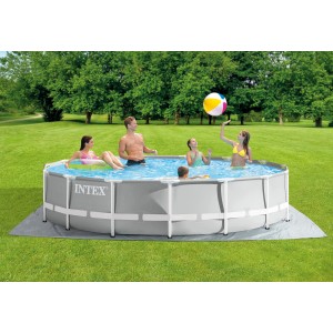 Intex Frame Pool-Set Prism Rondo, Ø 457 cm, mit Familie im Garten.