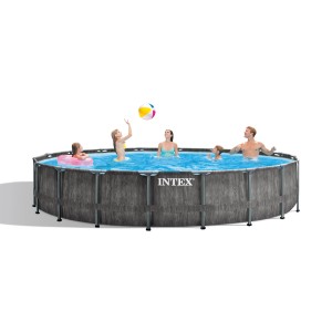 Intex Frame Pool-Set Prism Greywood, Ø 549 cm, mit Familie im Wasser.