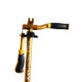 Gelber Six Degrees Aluminium Scooter Junior Lenker mit Klappmechanismus und schwarzen Griffen.
