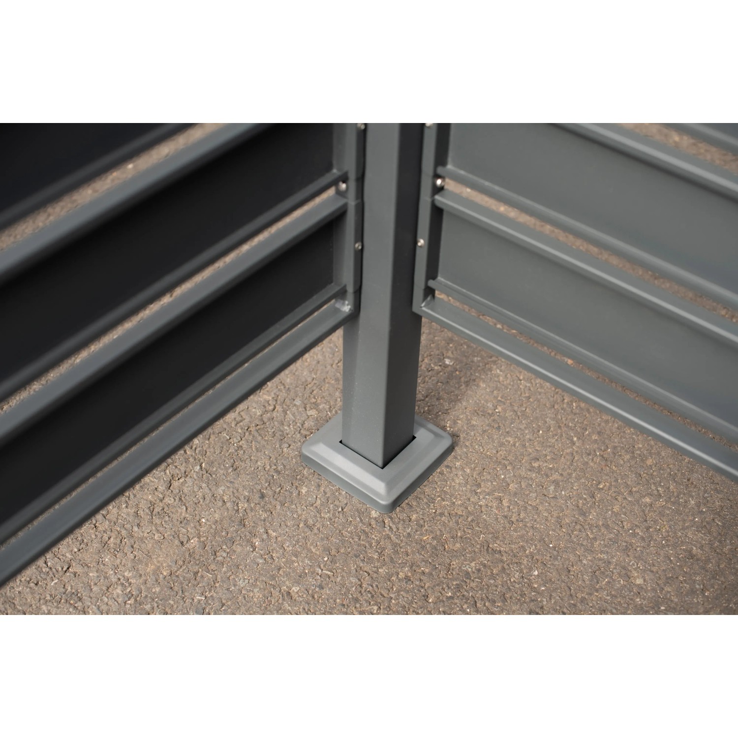 Detailaufnahme: Westmann Mülltonnenverkleidung Planum, Metall, Anthrazit/Grau. Mülltonnenbox mit Stahlrahmen.