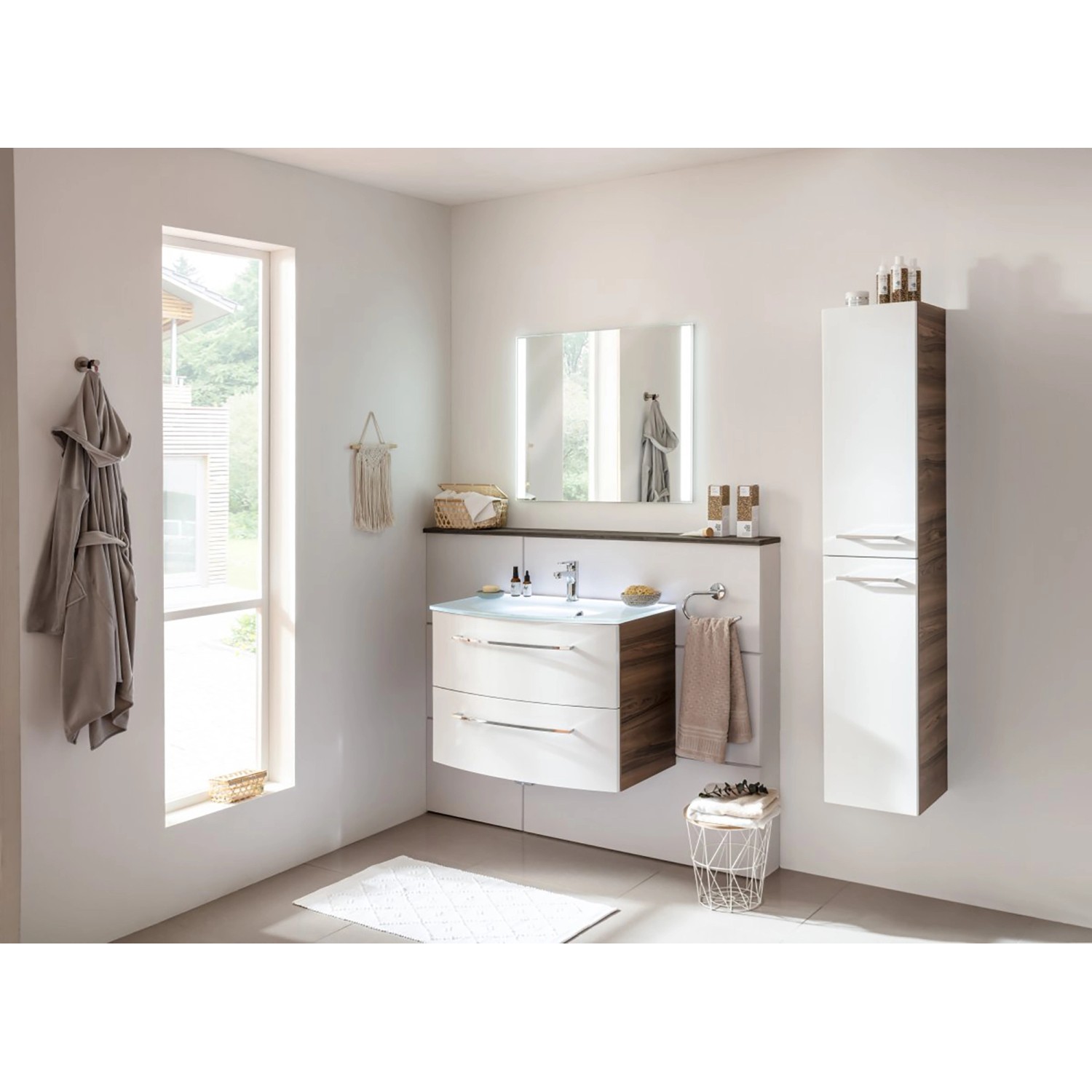 Fackelmann Verona Bad-Hochschrank rechts, Nussbaum/Weiß Hochglanz, 30 cm breit.