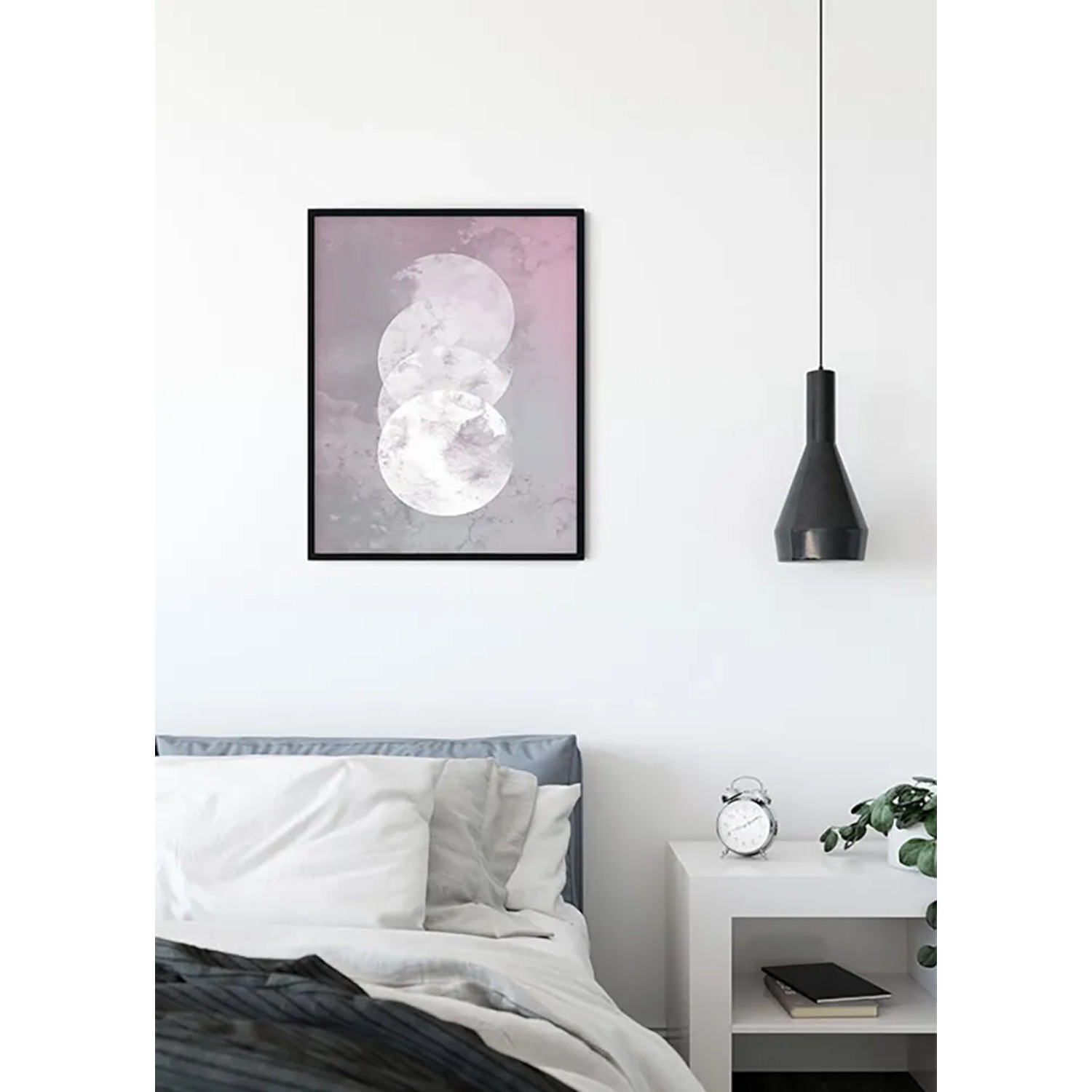 Komar Wandbild Tessera Noctis, 40x50 cm, mit drei übereinanderliegenden Mondphasen.