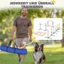 PawHut Hund Agility Set: Mann mit Hund im Park, daneben blau-orange Hürde, Ring, Slalomstangen und Tragetasche für Training.