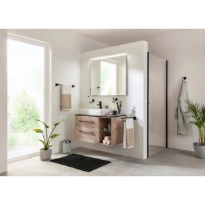 Fackelmann Oxford LED-Aufsatzleuchte am Spiegel im Badezimmer.