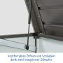 Detailaufnahme: EcoStar Gartenbox Elegant, anthrazitgrau, mit geöffnetem Deckel und Dämpfern.