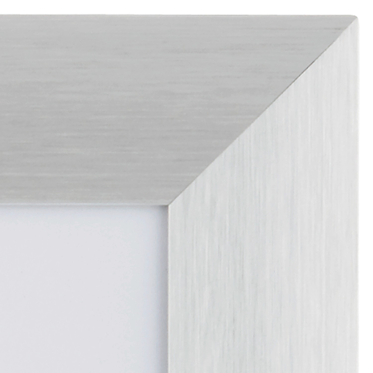 Detailansicht: Breiter, silberner Aluminiumrahmen 50x70 cm für Fotos und Bilder.