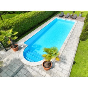 Steinbach Styropor Pool-Set Classic de Luxe 600x300 cm mit Einbaubecken im Garten.