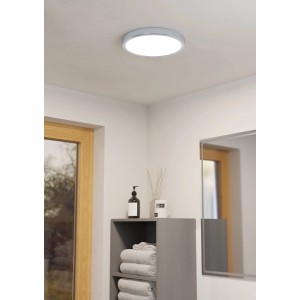 Moderne, runde Eglo LED-Deckenleuchte Fueva 5 in Chrom, 28,5 cm Durchmesser, neutralweißes Licht.