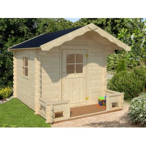 Unbehandeltes Palmako Spielhaus Stina mit Terrasse und Fenster im Garten.