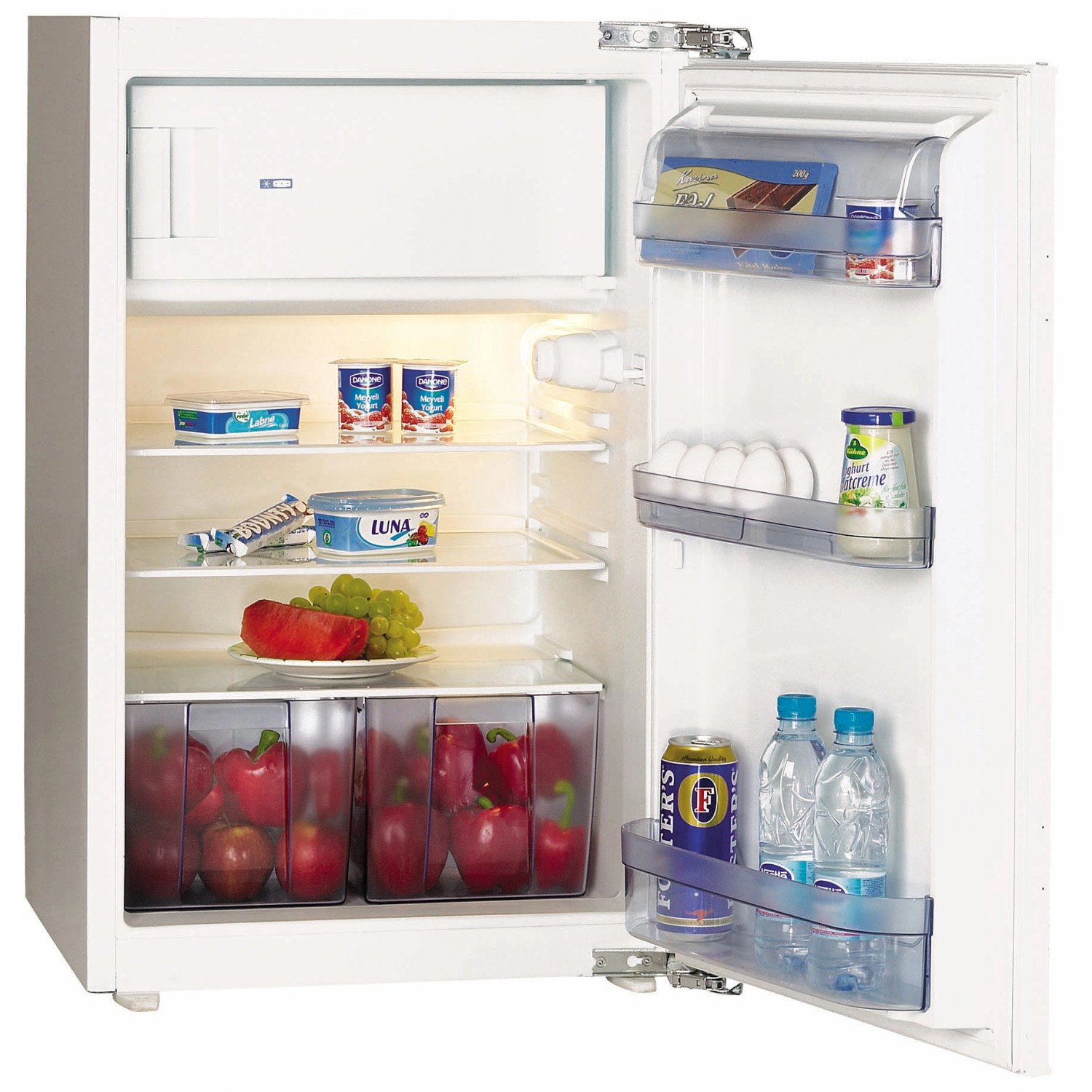 Offener, weißer Kühlschrank der Respekta Economy Küchenzeile, gefüllt mit Lebensmitteln.