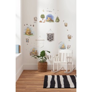 Winnie Pooh Wandtattoo "Adventure" (50x70cm) an Kinderzimmerwand.