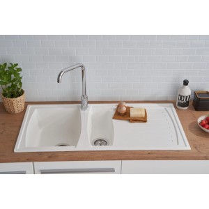 Weiße Respekta Mineralite Einbauspüle Boston (100x50 cm) mit Abtropffläche und zwei Becken.