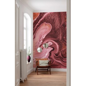 Komar Fototapete Vlies Mélange, 200x280 cm, abstraktes Marmor-Design in Rosa- und Rottönen.