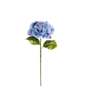 Detailaufnahme einer blauen Kunsthortensie von Mica Decorations, Höhe 83 cm.