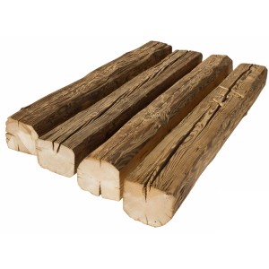 Vier Altholzsparren (150cm) aus Fichte, Tanne oder Kiefer mit gebürsteter Oberfläche für Möbelbau.